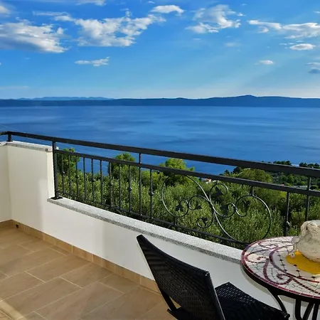 Villa Siesta Podgora (Split-Dalmatia)