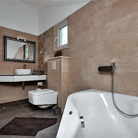 Siesta Villa Podgora (Split-Dalmatia)