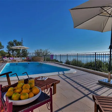 Siesta Villa Podgora (Split-Dalmatia)